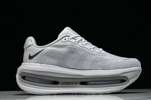 HQ2050-104 VOMERO PREMIUM OFF-WHITE/GREY FOG/WOLF GREY/DARK OBSIDIAN