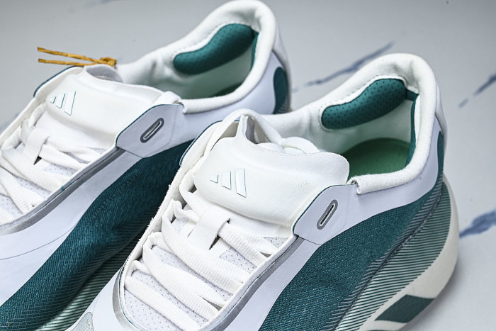 KI1912 HYPER BOOST EDGE CLOUD WHITE/EQT GREEN/ZERO METALLIC
