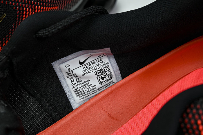 IQ7634-002 AIR LIQUID MAX BLACK/METALLIC GOLD/TEAM RED/FIRE RED/BRIGHT CRIMSON