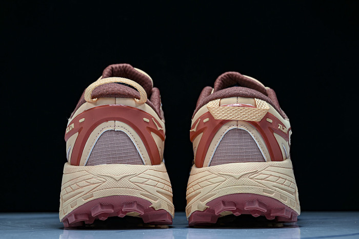 1181770-PCHD MAFATE SPEED 2 TS PEACH DUST