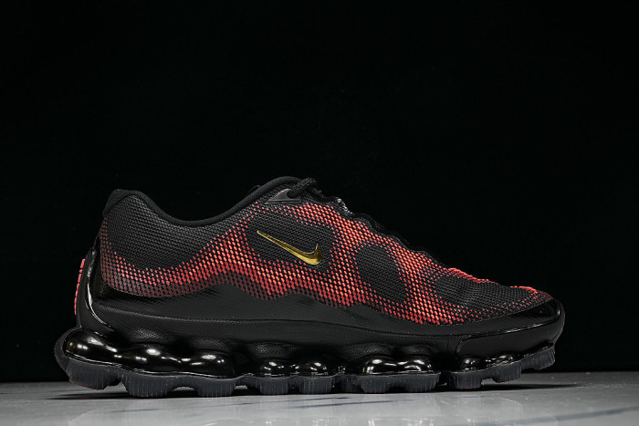 IQ7634-002 AIR LIQUID MAX BLACK/METALLIC GOLD/TEAM RED/FIRE RED/BRIGHT CRIMSON