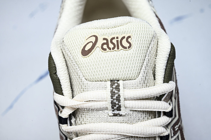 1011B109-029 GEL-KAHANA 8 LOW-TOP RUNNING SHOES WHITE/GREY/BROWN