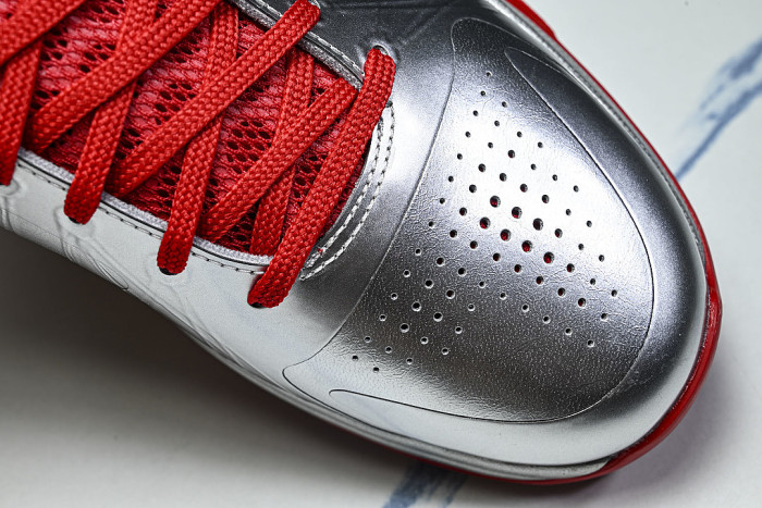 IV2712-001 KOBE 5 PROTRO METALLIC SILVER/UNIVERSITY RED