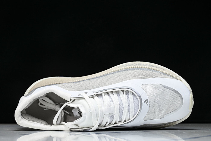 KK0288 HYPER BOOST EDGE CLOUD WHITE/LIGHT SOLID GREY/SILVER METALLIC