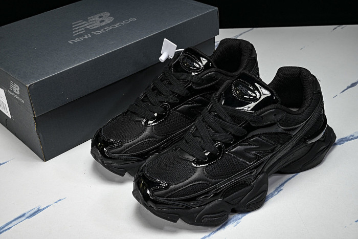 1176572-BBLC CLIFTON 11 KNITTED MESH RUNNING SHOES BLACK/BLACK/BLACK