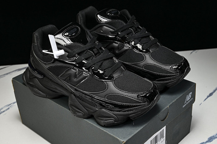 U90603BQ RETRO CASUAL SPORTS RUNNING SHOES BLACK/BLACK/BLACK