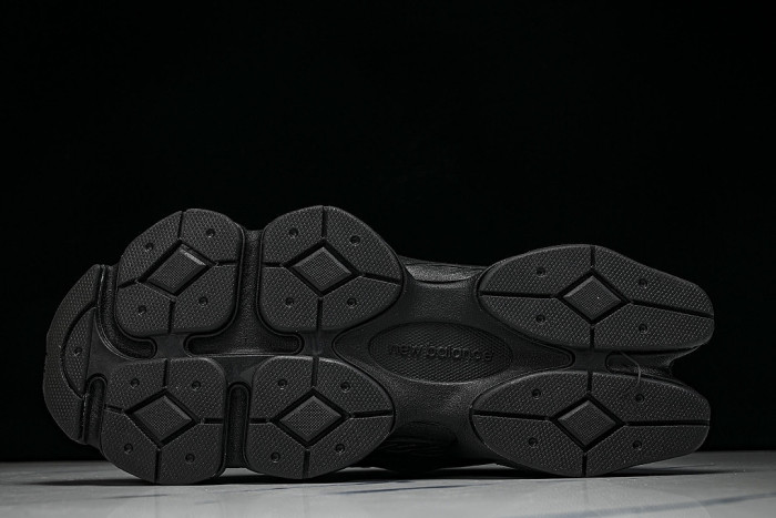 1176572-BBLC CLIFTON 11 KNITTED MESH RUNNING SHOES BLACK/BLACK/BLACK