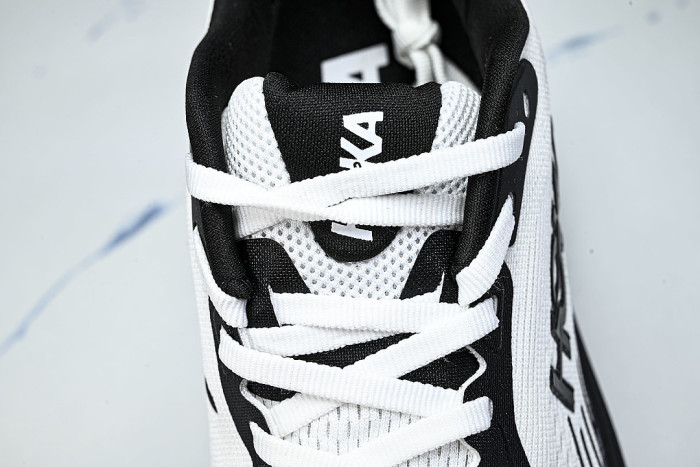 1176572-WHTB CLIFTON 11 KNITTED MESH RUNNING SHOES WHITE/BLACK