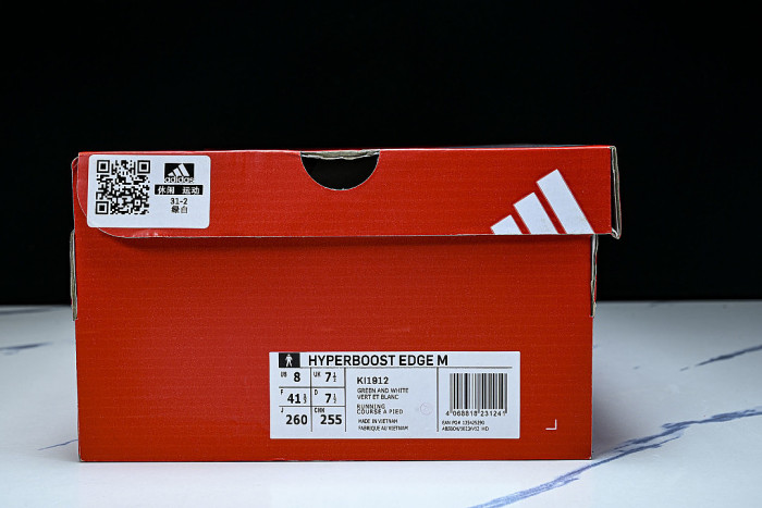 KI1912 HYPER BOOST EDGE CLOUD WHITE/EQT GREEN/ZERO METALLIC