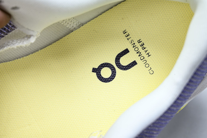 3WG10044906 ON CLOUDMONSTER 3 HYPER PURPLE/BLACK/YELLOW