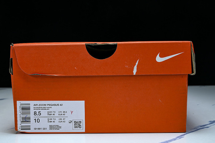 IB1881-001 AIR ZOOM PEGASUS 42 BLACK/WHITE/IRON GREY