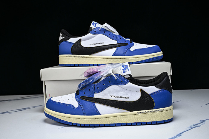 DM7886-140 TRAVIS SCOTT AIR JORDAN 1 LOW OG WHITE/BLUE/BLACK
