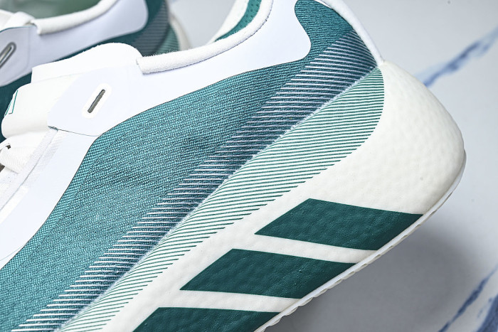 KI1912 HYPER BOOST EDGE CLOUD WHITE/EQT GREEN/ZERO METALLIC