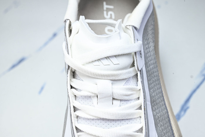 KK0288 HYPER BOOST EDGE CLOUD WHITE/LIGHT SOLID GREY/SILVER METALLIC