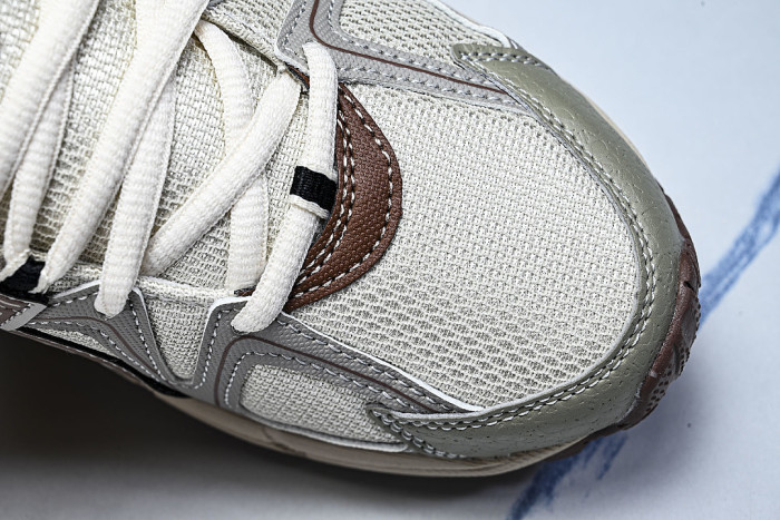 1011B109-029 GEL-KAHANA 8 LOW-TOP RUNNING SHOES WHITE/GREY/BROWN