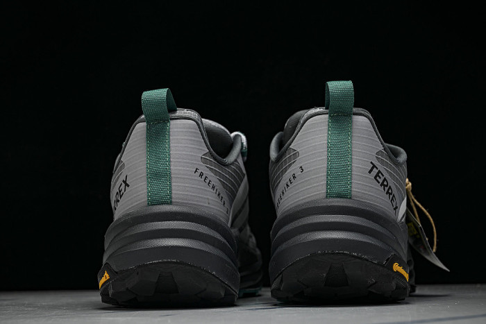 LA3855 FREEHIKER 3 LOW GTX LOW-TOP RUNNING SHOES GREY/BLACK/GREY