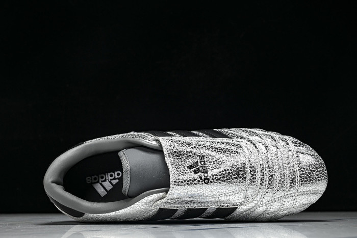 JH9664 TAEKWONDO SILVER METALLIC/CORE BLACK/GUM