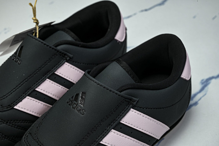 JR4960 TAEKWONDO LOW-TOP TRAINING SHOES BLACK/PINK/BLACK