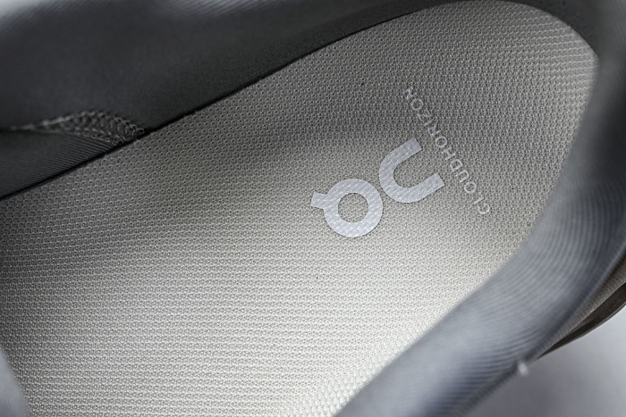 3MG10541020 ON RUNNING CLOUDHORIZON 2 GREY/BEIGE/BLUE