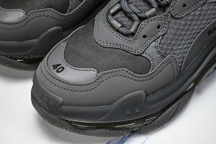 W2GA1-1801 TRIPLE S RETRO CASUAL RUNNING SHOES GREY/GREY/GREY