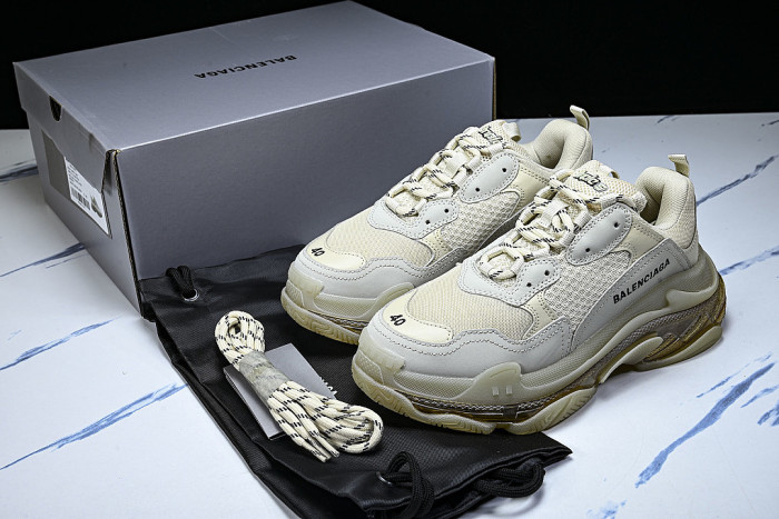 W2FB1-9005 TRIPLE S RETRO CASUAL RUNNING SHOES GREY/BEIGE