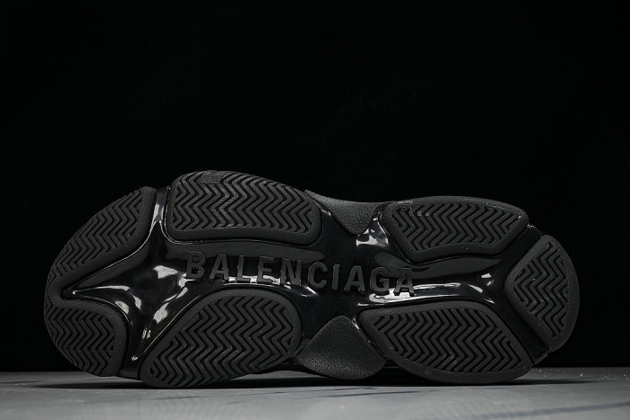 W2FB1-1000 TRIPLE S RETRO CASUAL RUNNING SHOES BLACK/GREY/BLACK
