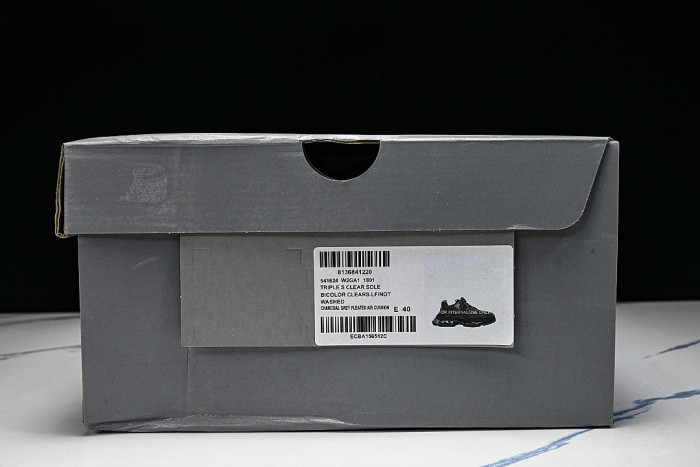 W2GA1-1801 TRIPLE S RETRO CASUAL RUNNING SHOES GREY/GREY/GREY