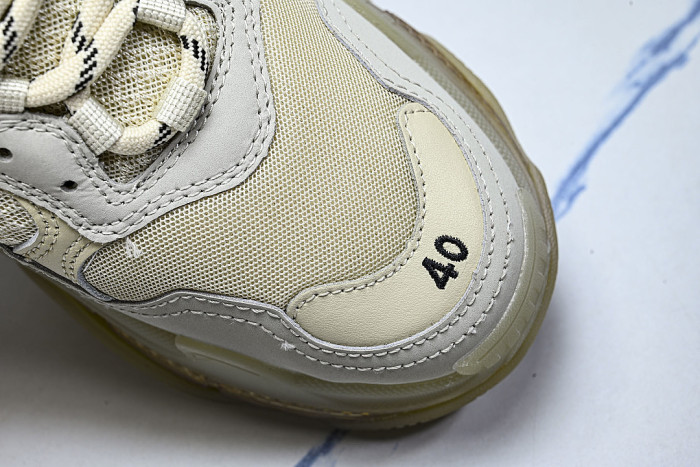 W2FB1-9005 TRIPLE S RETRO CASUAL RUNNING SHOES GREY/BEIGE