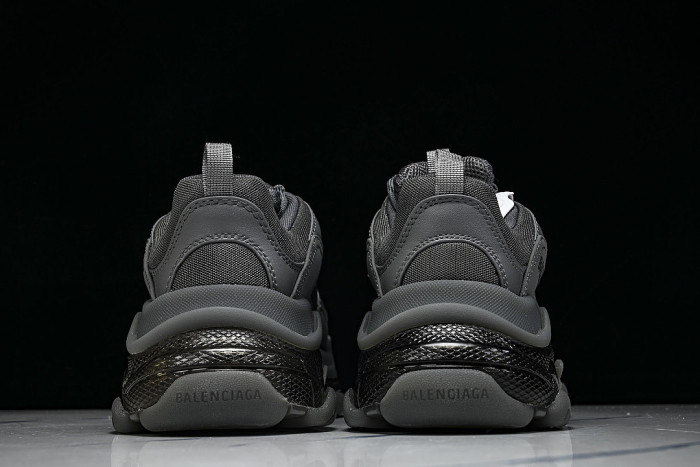 W2GA1-1801 TRIPLE S RETRO CASUAL RUNNING SHOES GREY/GREY/GREY