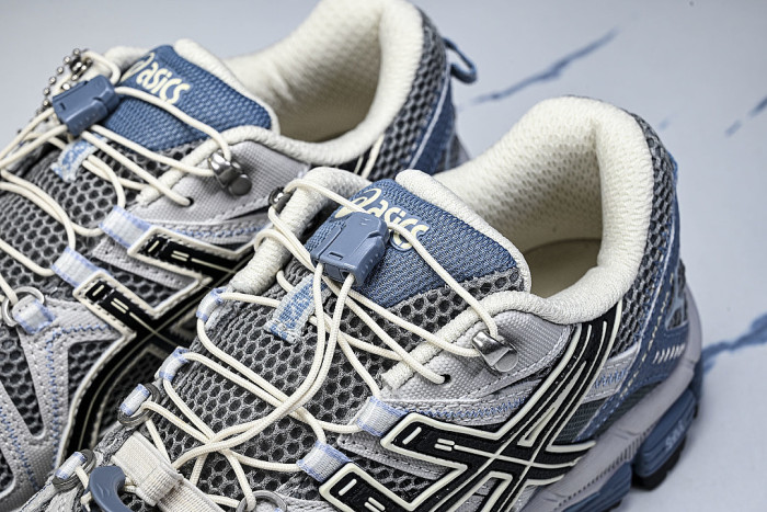 1203B031-028 GEL-KAHANA 8 LOW-TOP RUNNING SHOES GREY/BLUE/BLACK