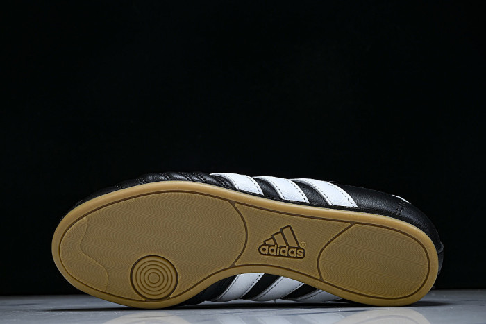 JQ4775 TAEKWONDO CORE BLACK/CLOUD WHITE/GUM