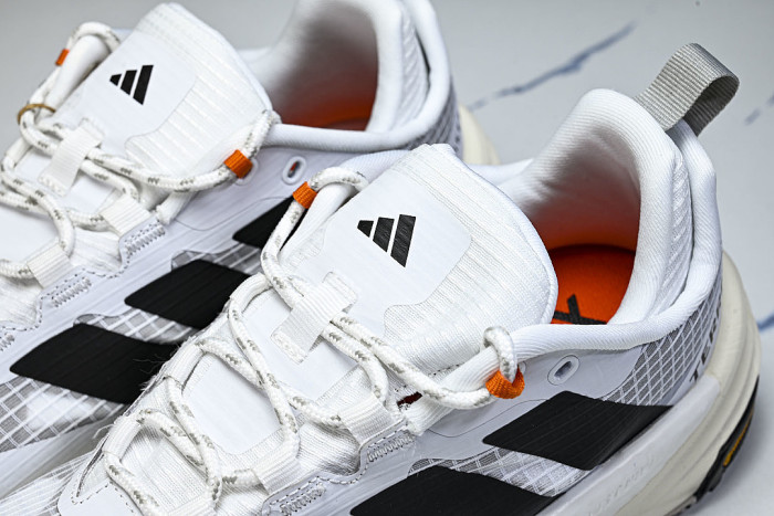 KI8279 FREEHIKER 3 LOW GTX LOW-TOP RUNNING SHOES WHITE/BLACK/GREY