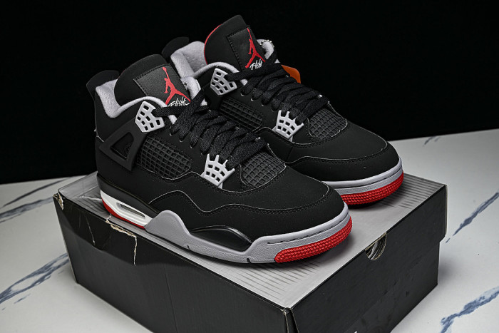 IX8180-001 JORDAN 4 RETRO OG BLACK/CEMENT GREY/SUMMIT WHITE/FIRE RED