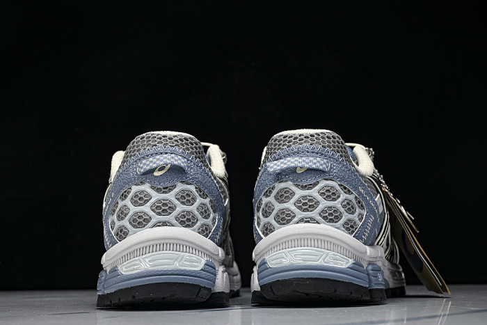 1203B031-028 GEL-KAHANA 8 LOW-TOP RUNNING SHOES GREY/BLUE/BLACK