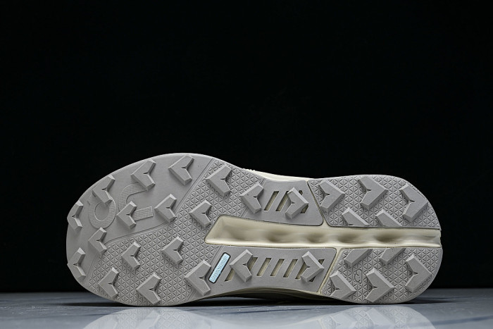 3WG10333060 ON RUNNING CLOUDHORIZON 2 BEIGE/WHITE/NAVY BLUE