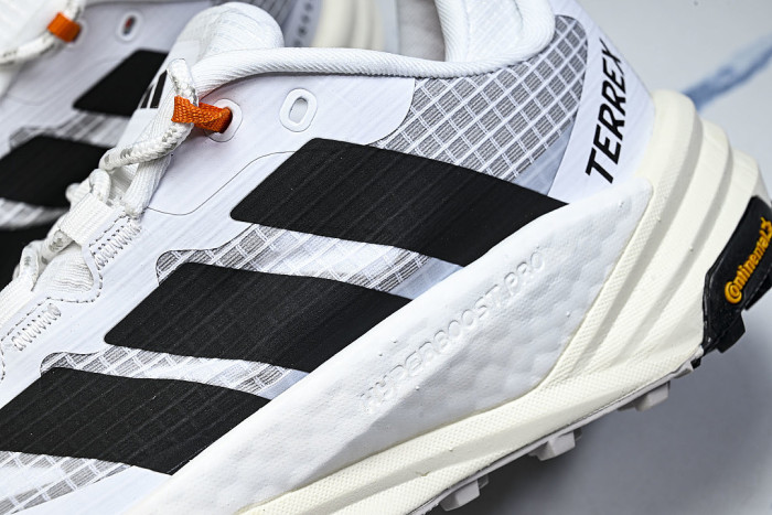 KI8279 FREEHIKER 3 LOW GTX LOW-TOP RUNNING SHOES WHITE/BLACK/GREY