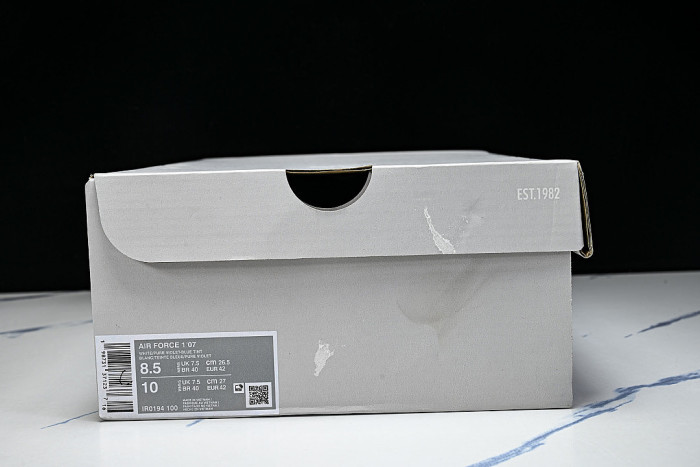 IR0194-100 AIR FORCE 1 07 LOW CASUAL SNEAKERS WHITE/PURPLE