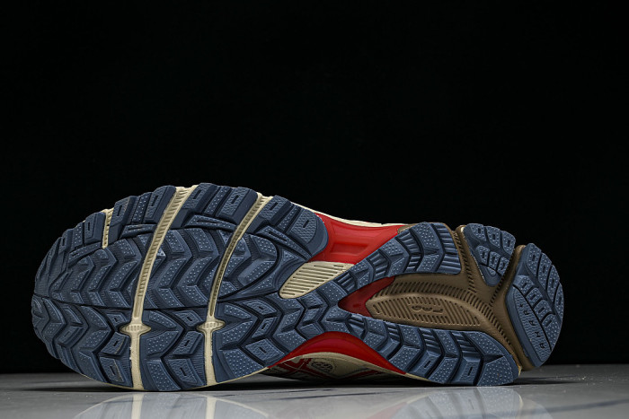 1203B133-200 GEL-KAHANA 8 LOW-TOP RUNNING SHOES BEIGE/RED/BLUE