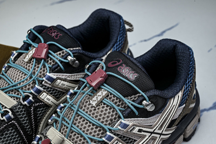 1203B031-027 GEL-KAHANA 8 LOW-TOP RUNNING SHOES BLACK/GREY/NAVY BLUE