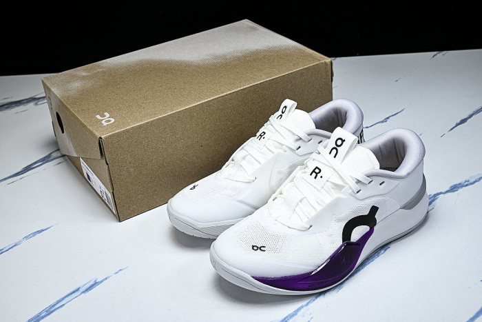 3WG10316030 THE ROGER PRO 3 LOW-TOP TENNIS SHOES WHITE/PURPLE