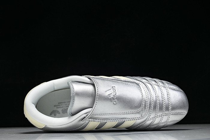 JS4023 TAEKWONDO SILVER METALLIC/OFF WHITE/GUM