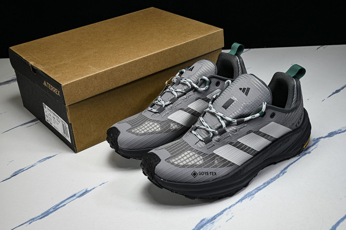 LA3855 FREEHIKER 3 LOW GTX LOW-TOP RUNNING SHOES GREY/BLACK/GREY