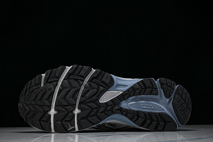 1203B031-028 GEL-KAHANA 8 LOW-TOP RUNNING SHOES GREY/BLUE/BLACK