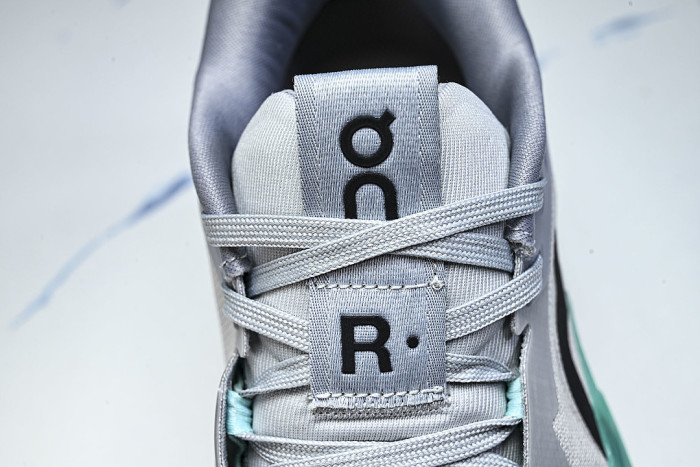 3MG10366031 THE ROGER PRO 3 LOW-TOP TENNIS SHOES GREY/BLUE