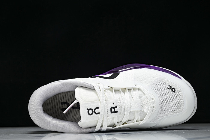 3WG10316030 THE ROGER PRO 3 LOW-TOP TENNIS SHOES WHITE/PURPLE