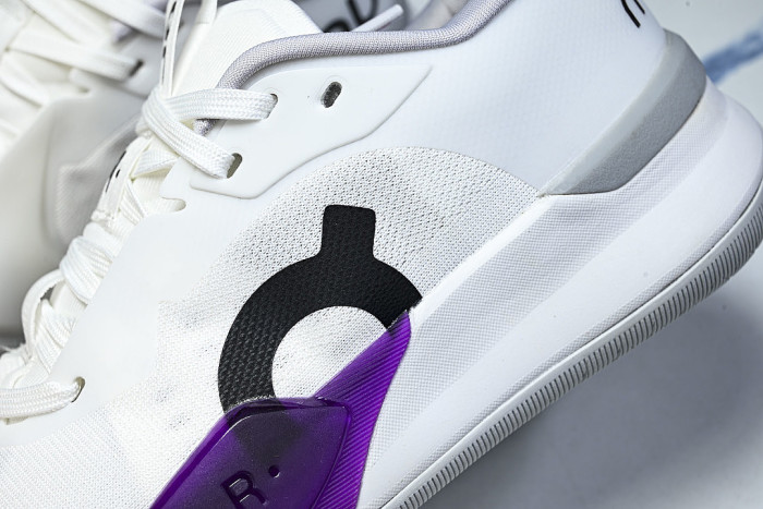 3WG10316030 THE ROGER PRO 3 LOW-TOP TENNIS SHOES WHITE/PURPLE