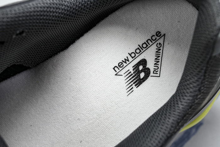 U906041H NEW BALANCE 9060 RETRO CASUAL SPORTS RUNNING SHOES BLACK/GREY/GREEN