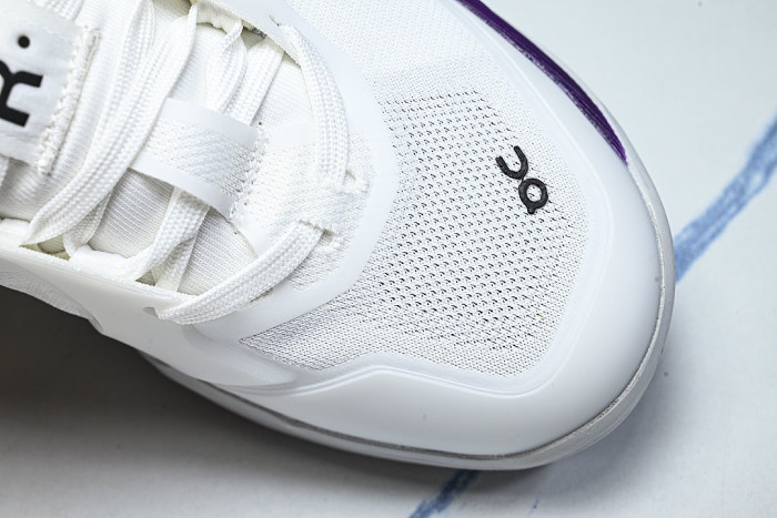 3WG10316030 THE ROGER PRO 3 LOW-TOP TENNIS SHOES WHITE/PURPLE