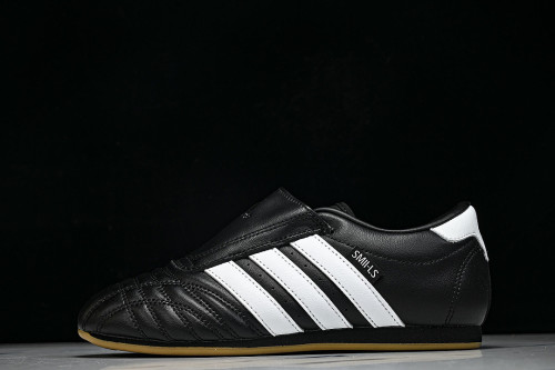JQ4775 TAEKWONDO CORE BLACK/CLOUD WHITE/GUM