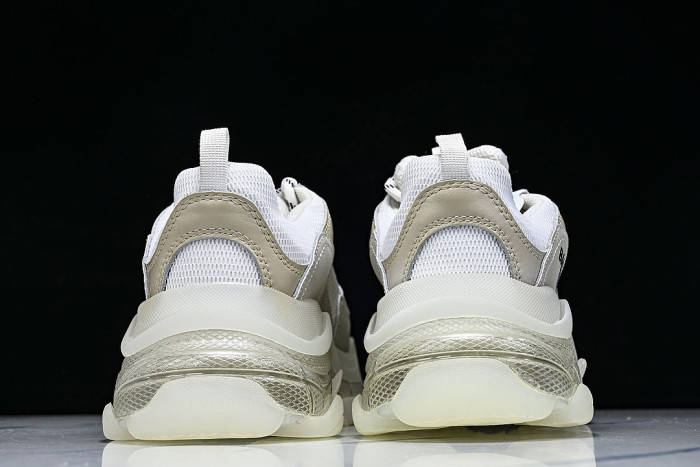 W2FB1-9000 TRIPLE S RETRO CASUAL RUNNING SHOES WHITE/WHITE/WHITE